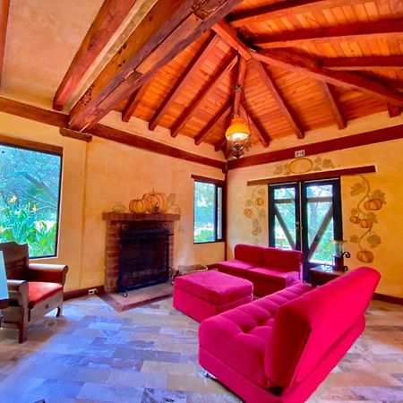 Bed and Breakfast Hacienda San Juan De La Vega Отавало Экстерьер фото