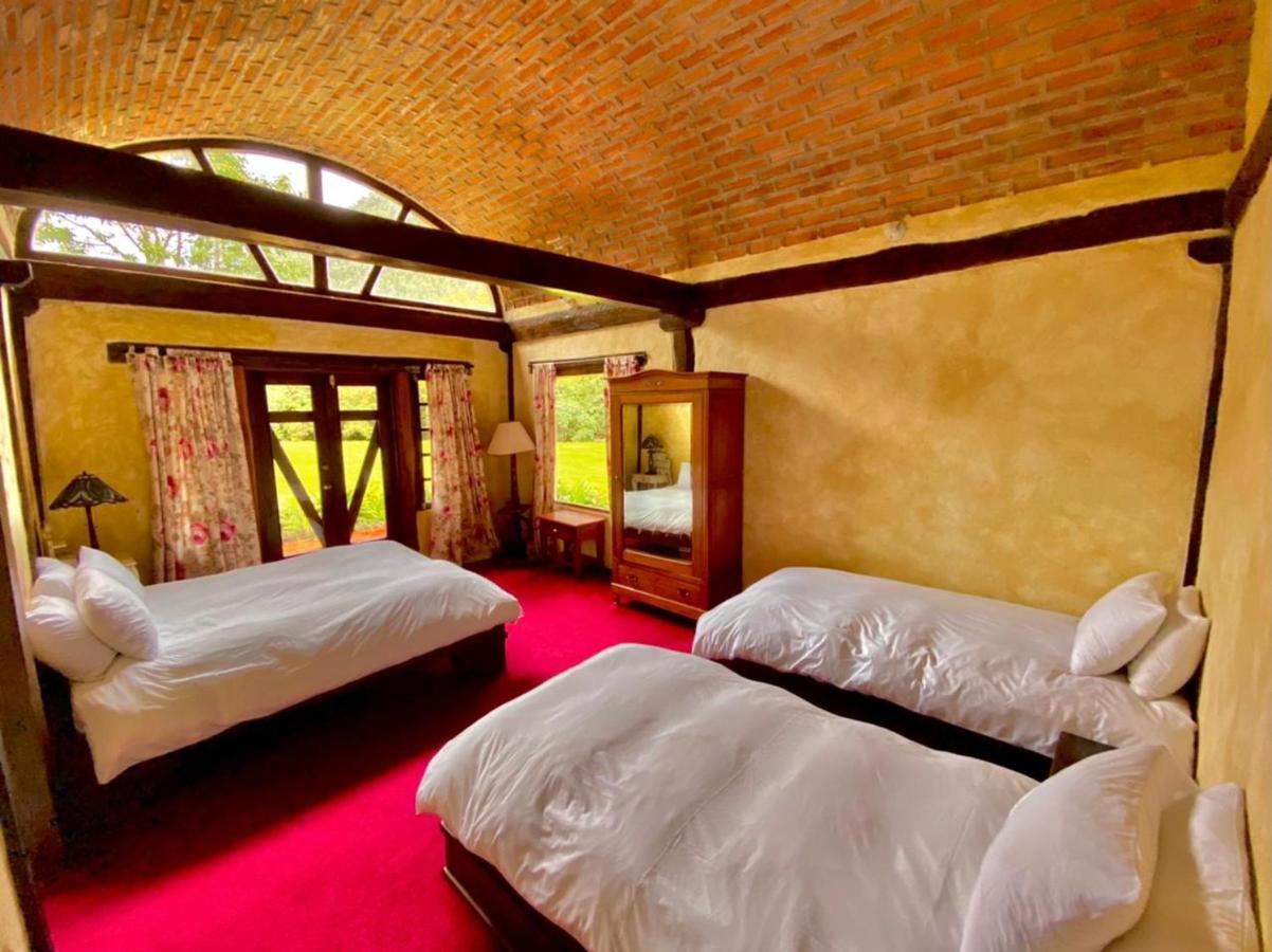 Bed and Breakfast Hacienda San Juan De La Vega Отавало Экстерьер фото